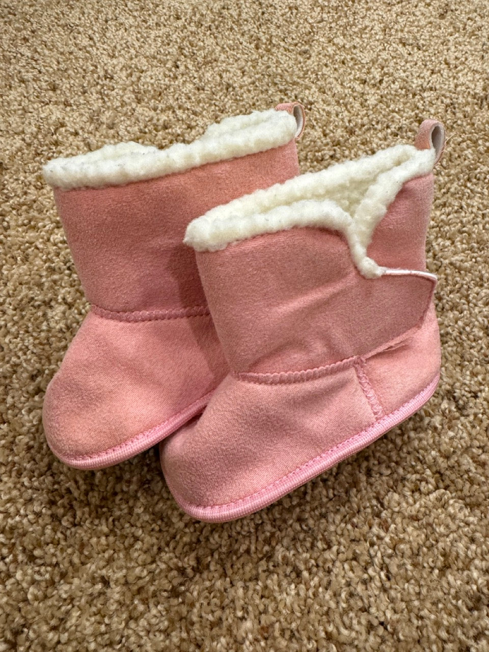 #86A girls 9-12 mo pink boots,