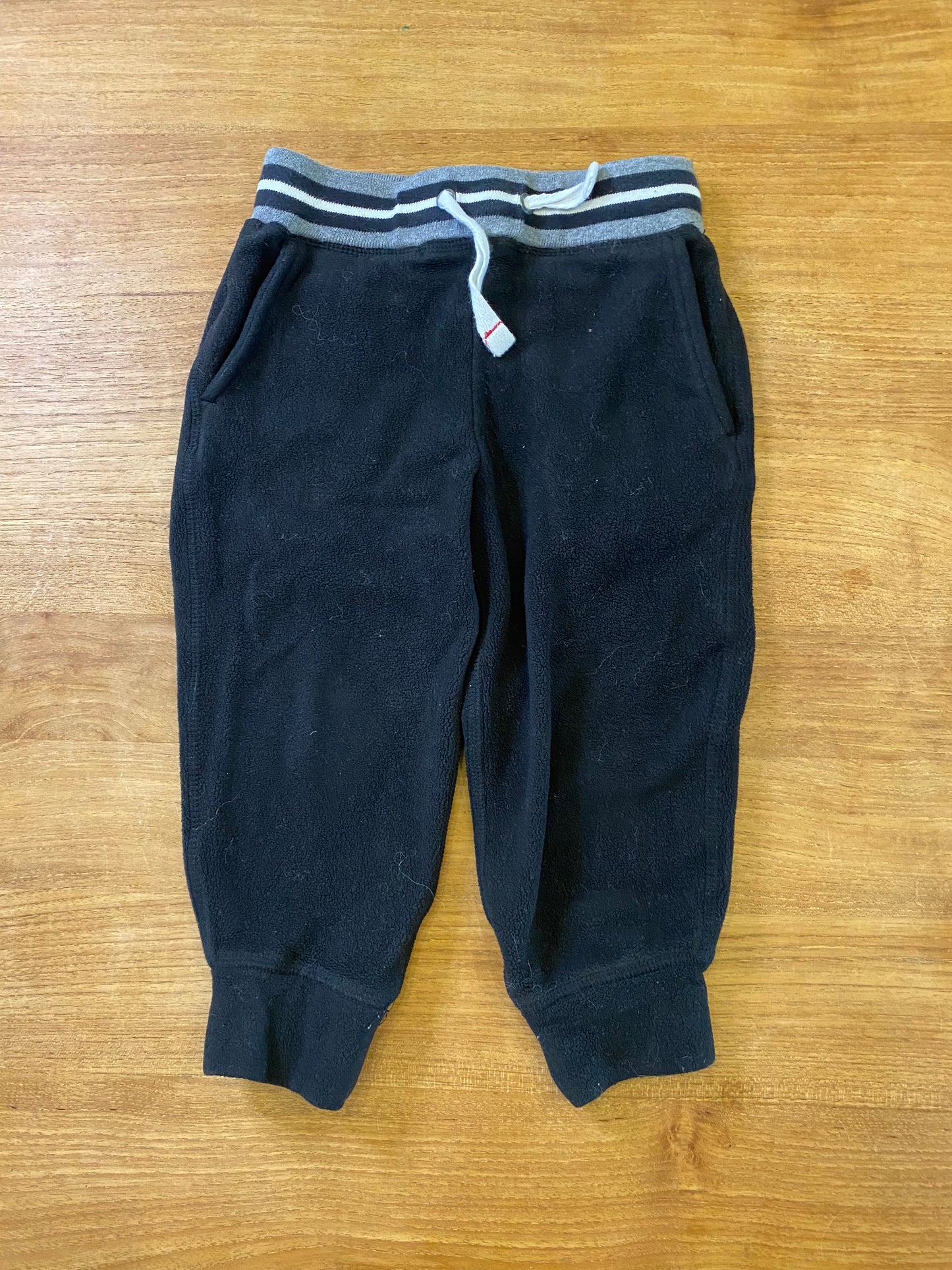 #7 Size 90 (3) Hanna Andersson Fleece Pants