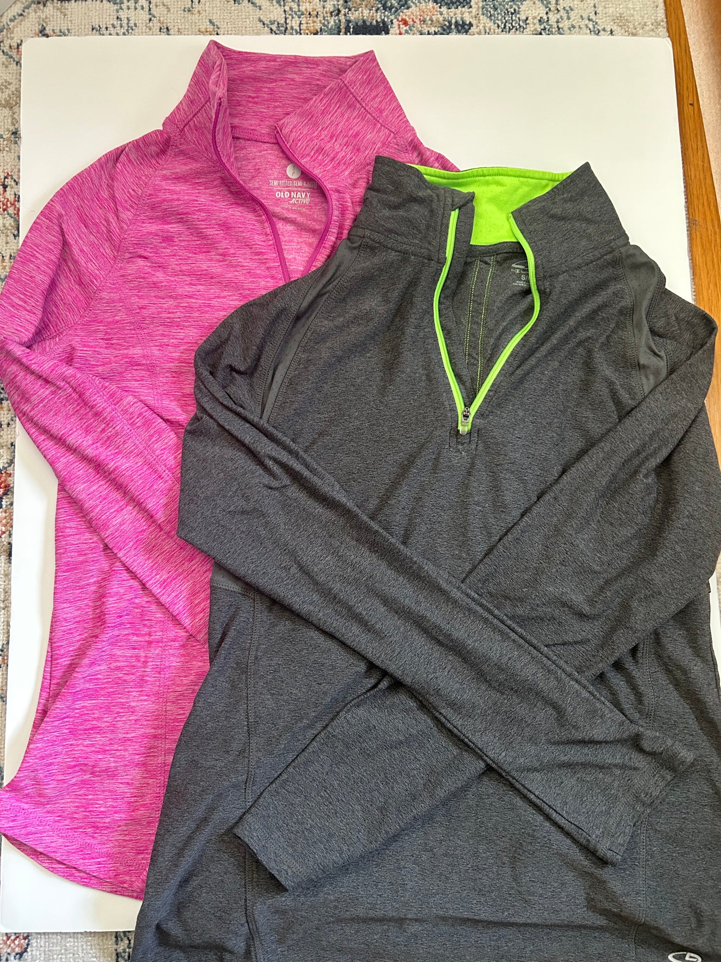 REDUCED Size S activewear tops 45227