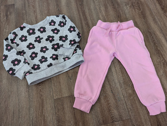 #144 - Girls Sweatsuit Falls Creek Size 2T
