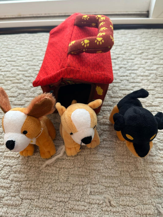 #162 Dogs and dog house