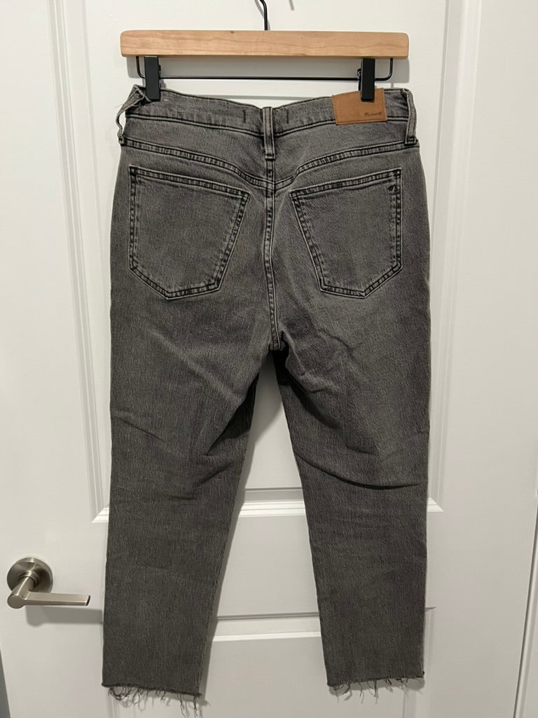 Seller #76 - Madewell The Perfect Vintage Jean in Cosner Wash Knee Rip Edition Size 26 Petite