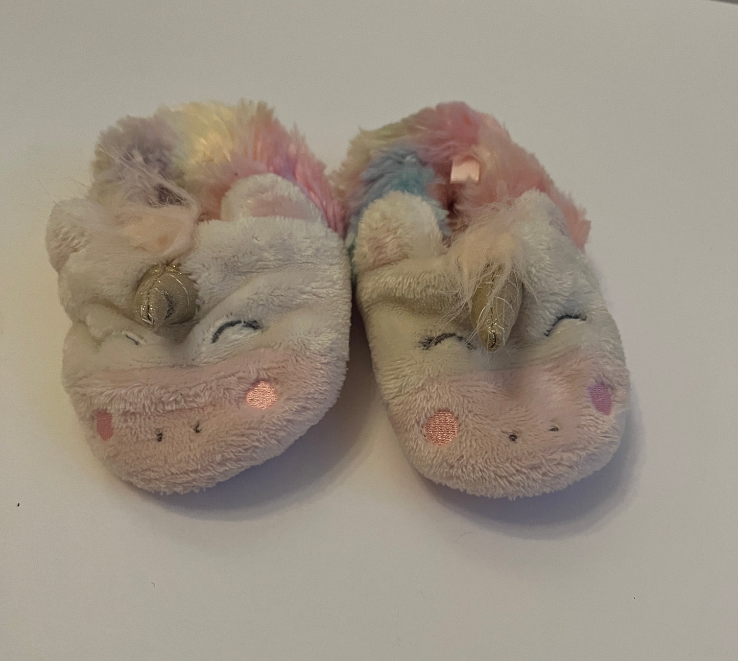 #77B Girls Shoe 7/8 Rainbow Daze Unicorn Slipper (1 of 2)