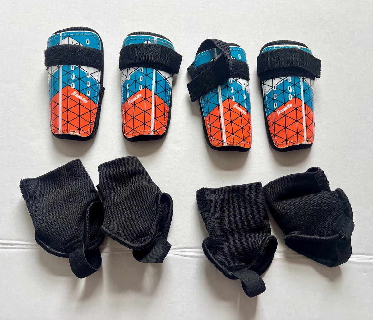 #154 Franklin Shin Guards Size Small VGUC
