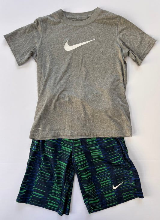 #84 Nike Dri-Fit Logo Shirt Loose Fit Graphics Athletic Short Set Boys Size Small