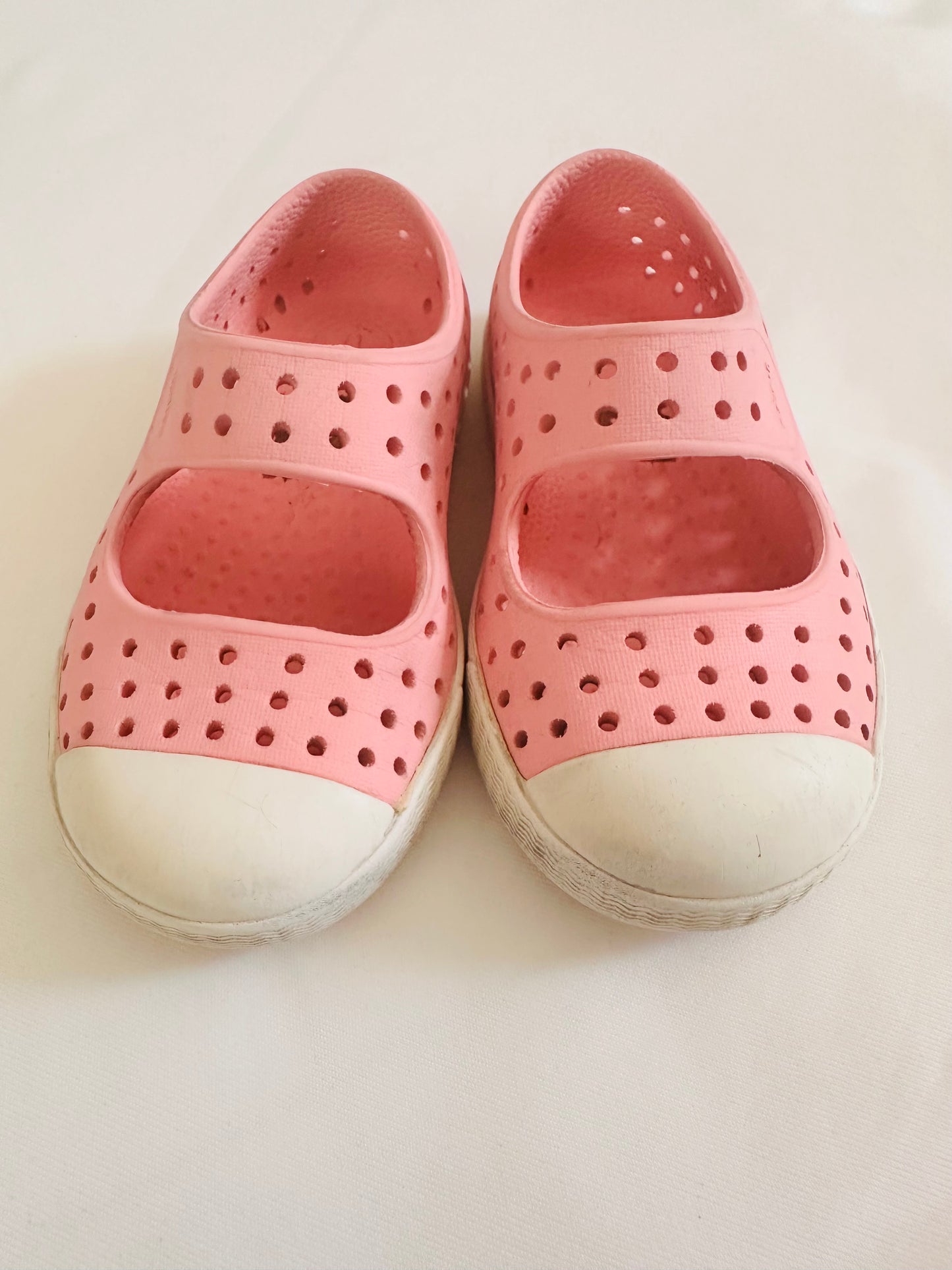 Seller #114 - Girls Natives Toddler Size 8