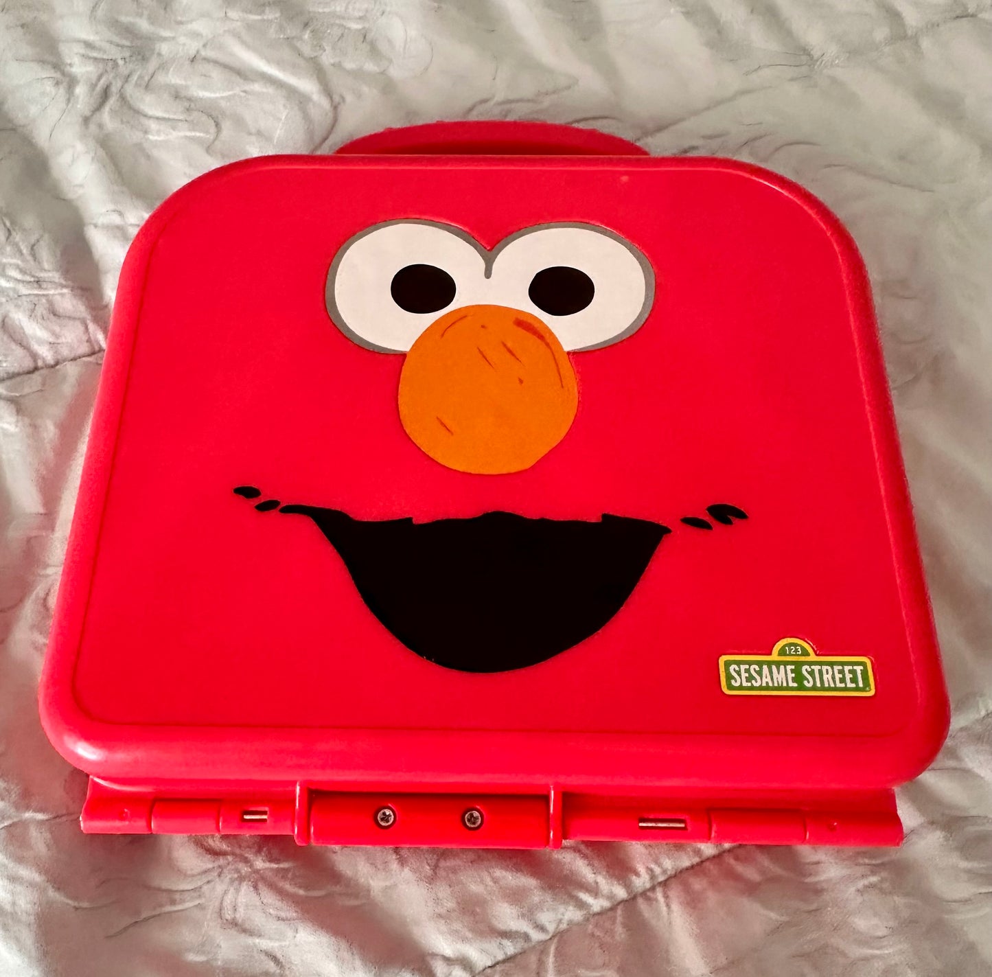Seller #114 - Elmo Alphabet Suitcase