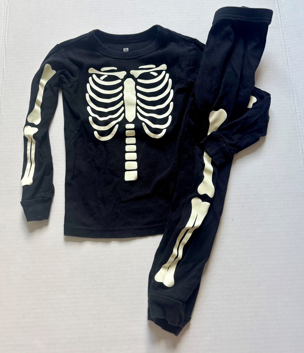 #154 Gap Glow in the Dark Skeleton Pajamas Boys 5 VGUC