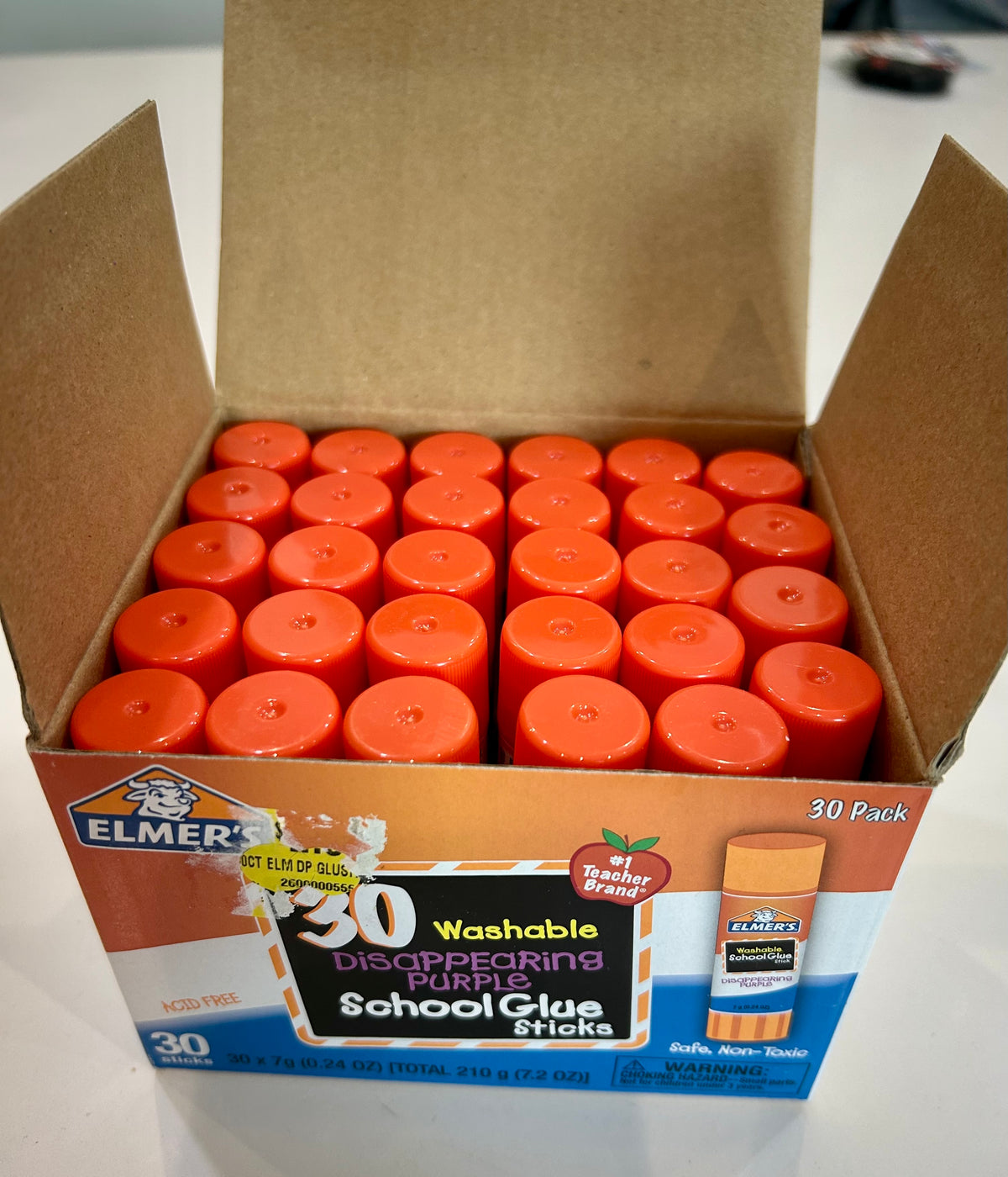 #32 28 Glue Sticks