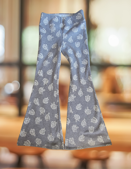 #59 SO Girls Size 7 Flare Legged Flower Pants