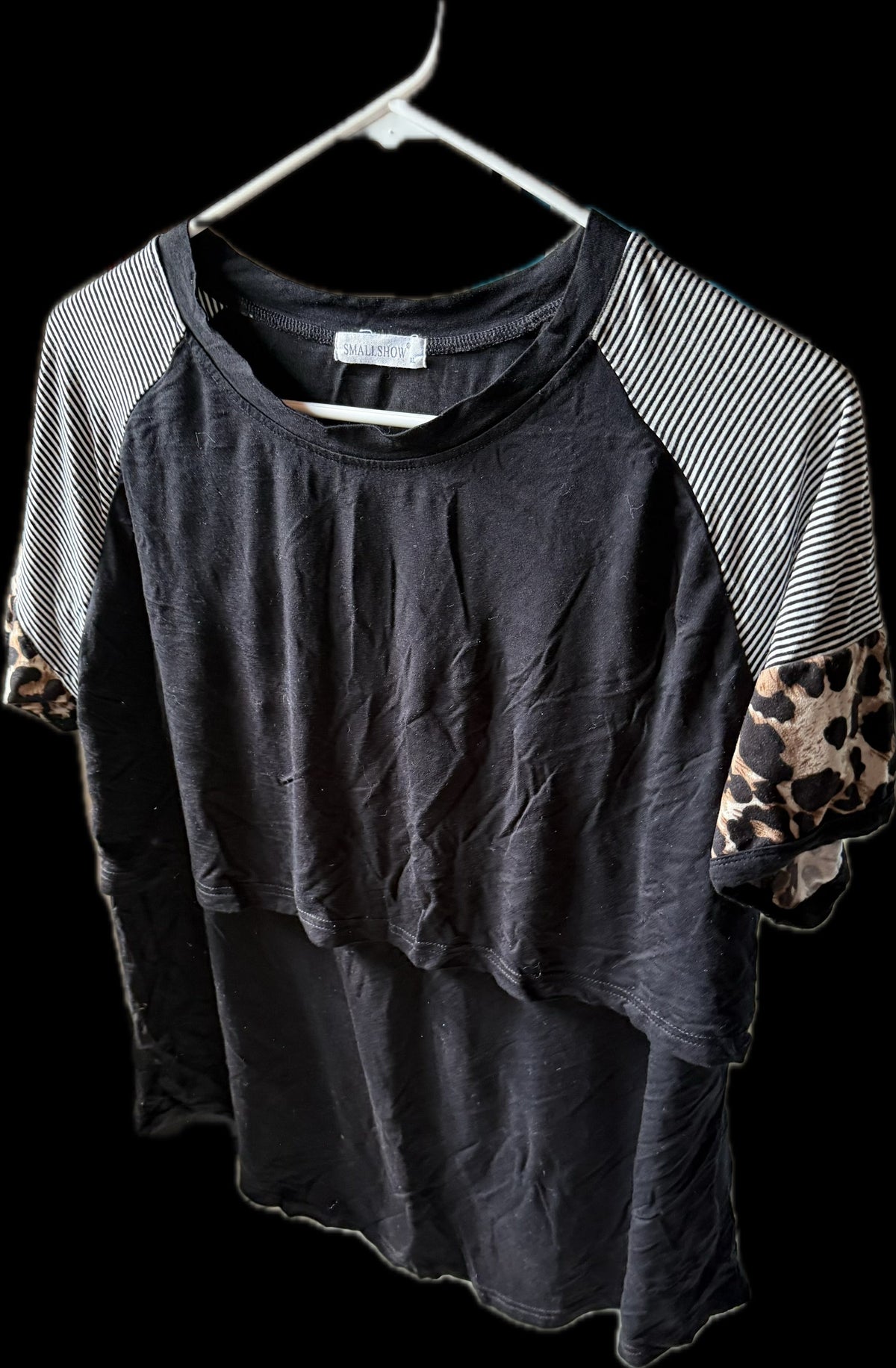 #20 Smallshow maternity/nursing shirt Size XL GUC