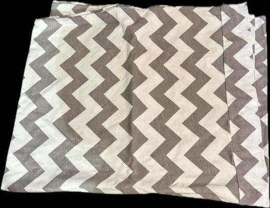 #20 gray and white striped nursing cover