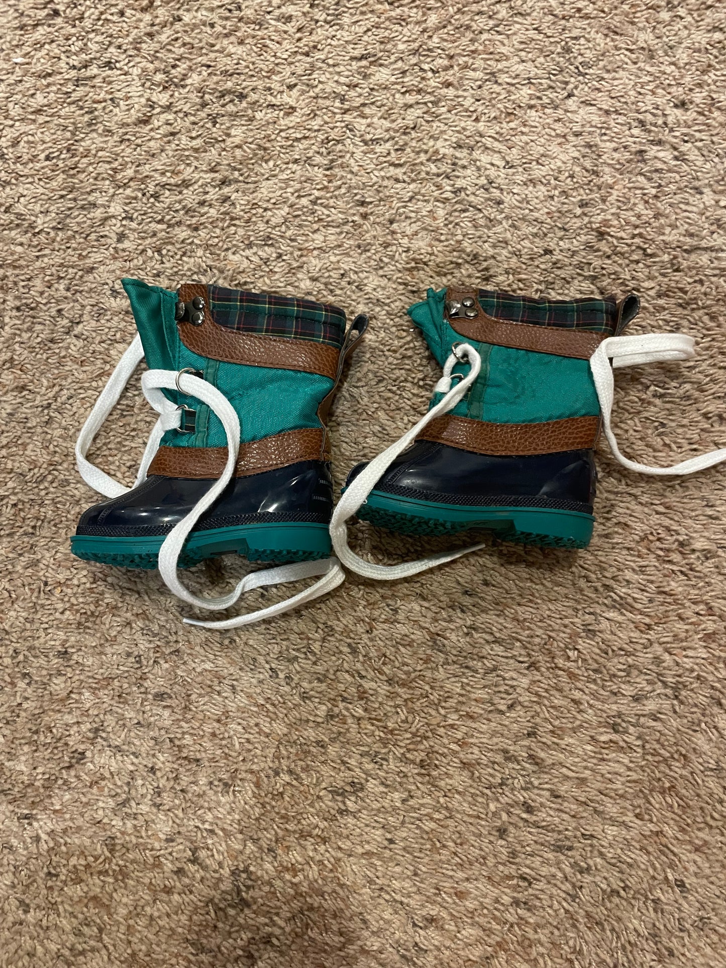 Seller #104 - Toddler Snow Boots - Size 5