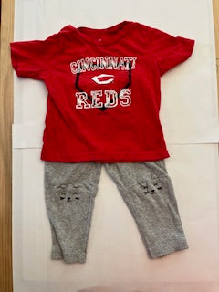 #36 Cincinnati Reds Shirt and cat knee pants 18months