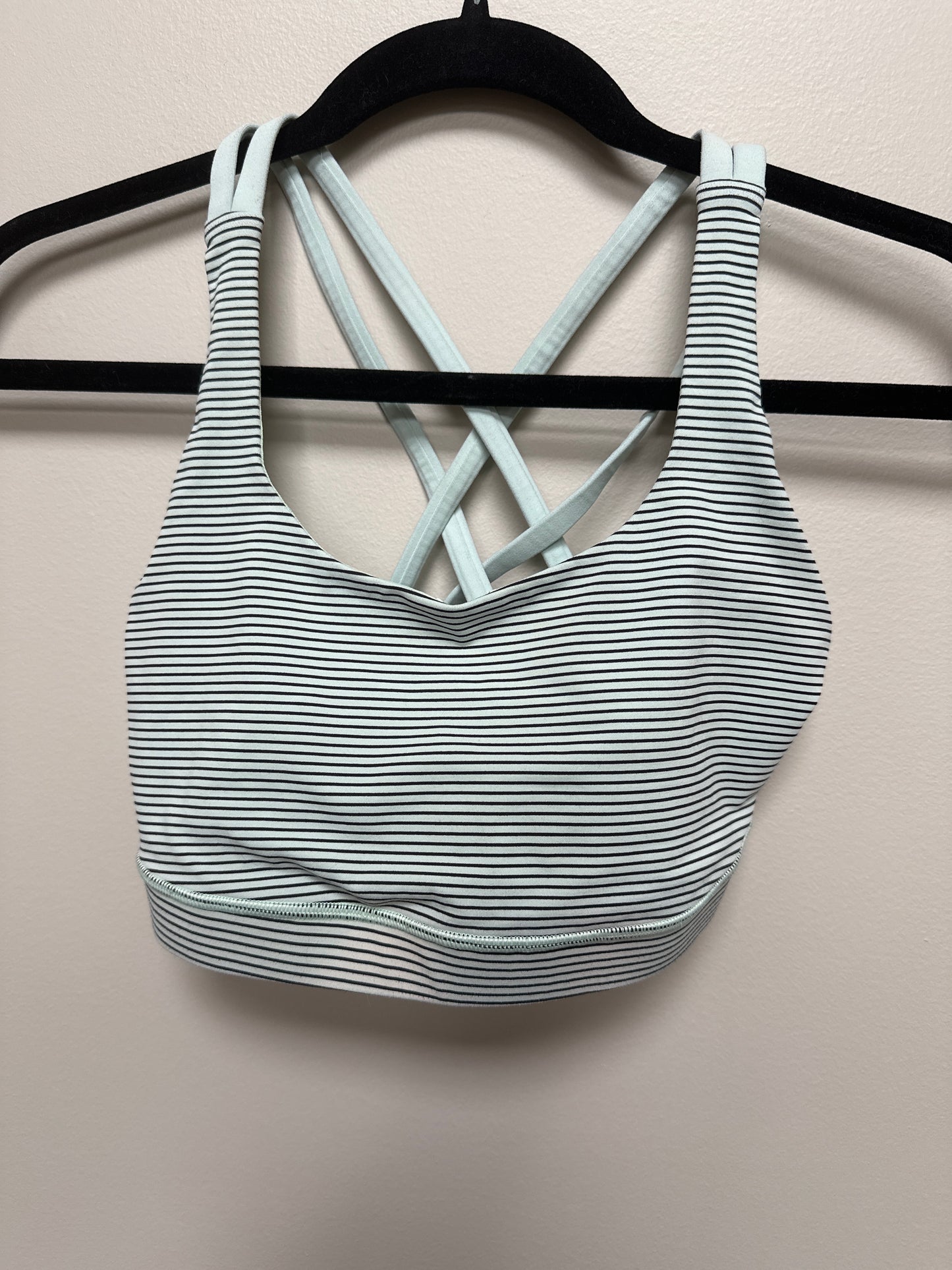 #130 Lululemon Sports Bra Sz 6