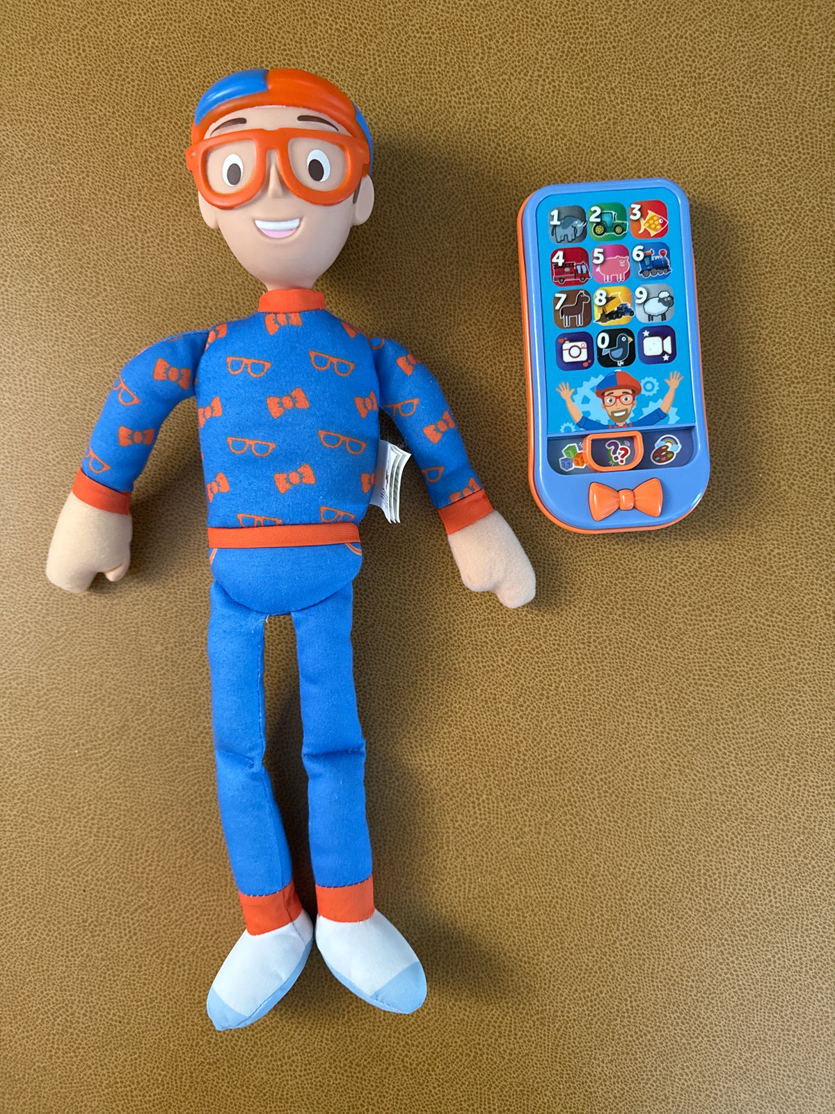 #87 blippi buddy nighttime and toy phone