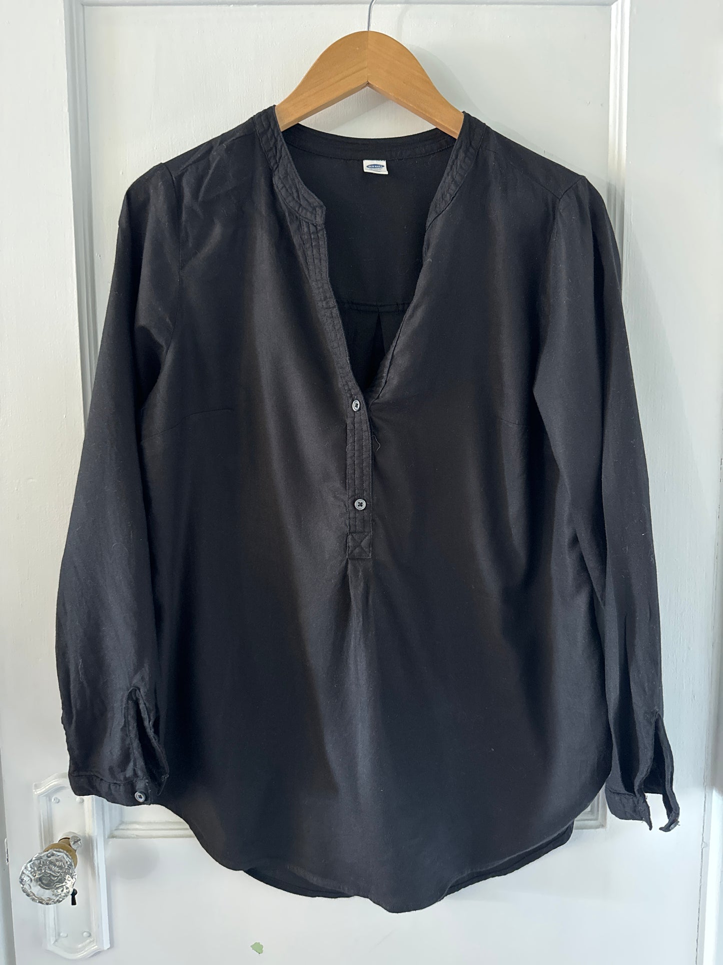 Old Navy Black Tunic Top, Size M, Like New. PPU Norwood