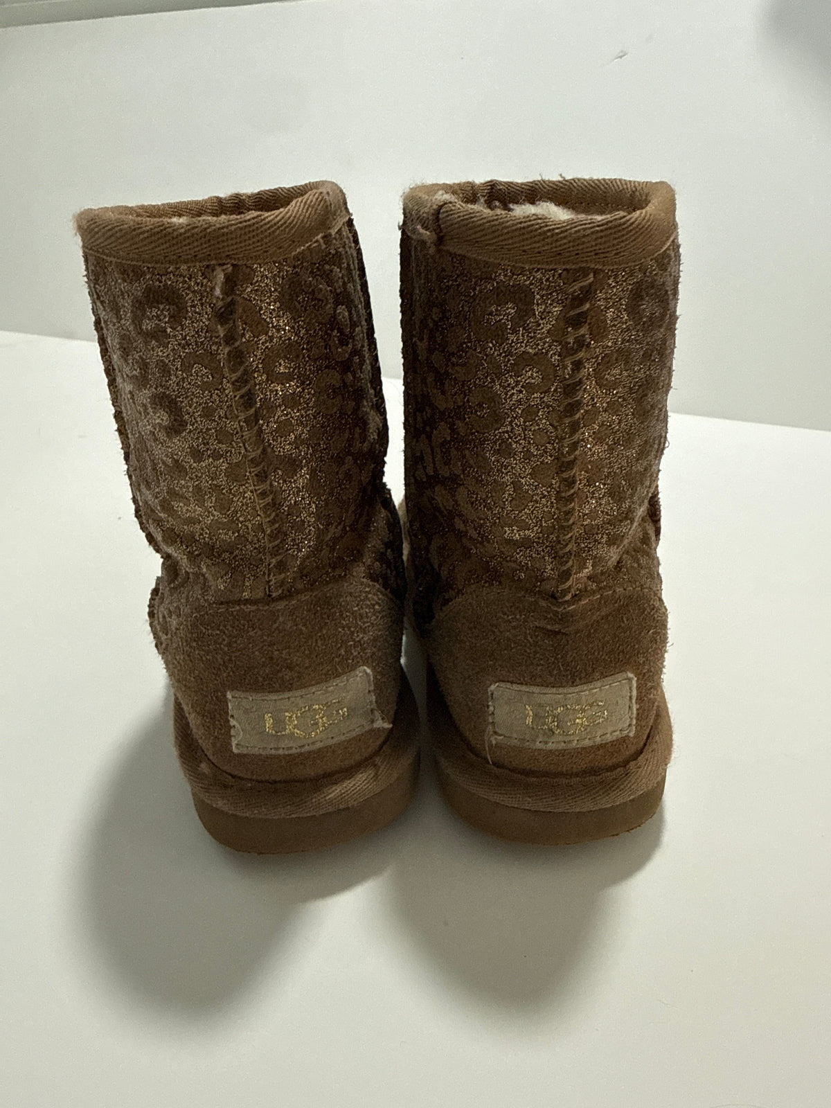 #64 Girls Ugg Classic Glitter Leopard Boots VGUC Size 12