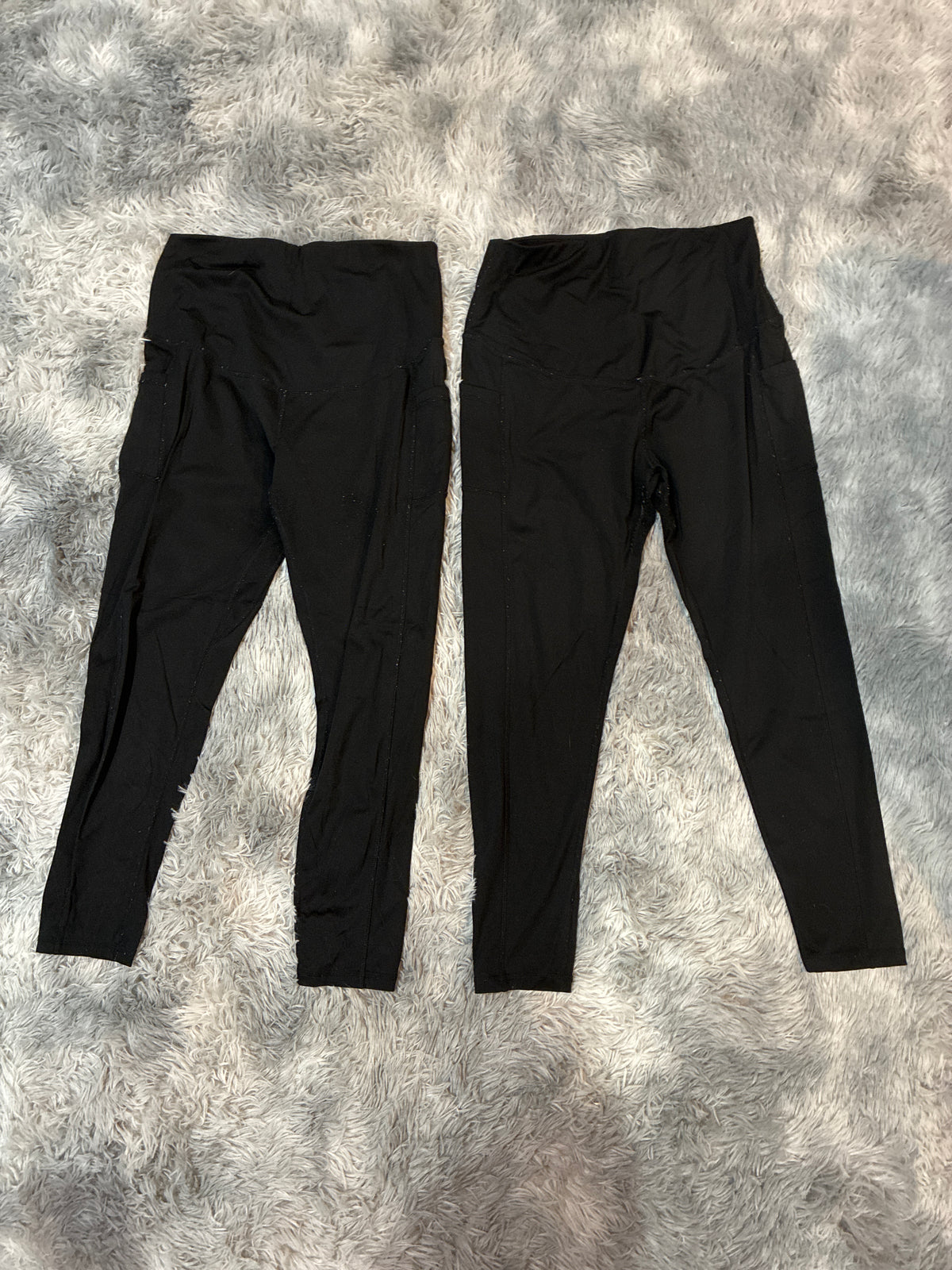 SCO46- black maternity leggings- women’s- XL- 2 pack leggings with pockets