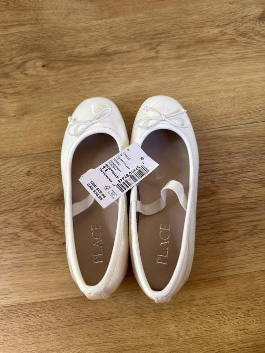 #127 Children's Place Ballet Flats Girls 11
