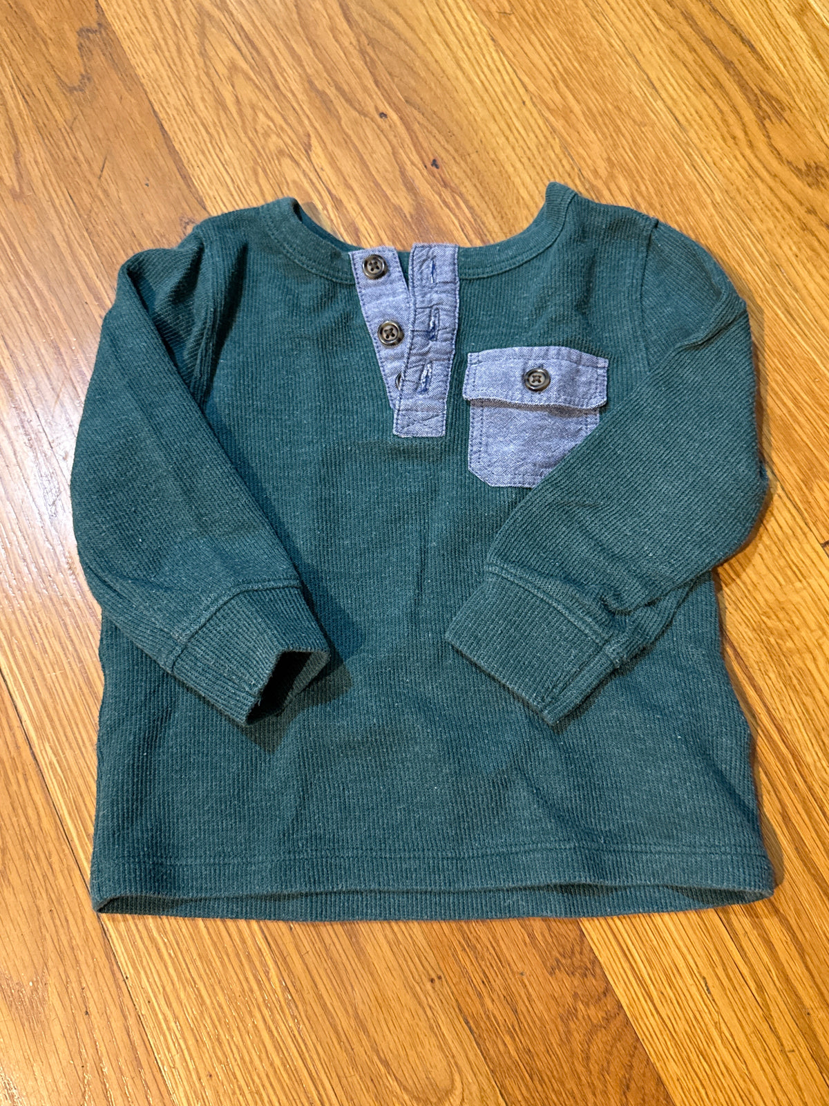 Seller # 152 - boys Old Nave size 12-18 Months top