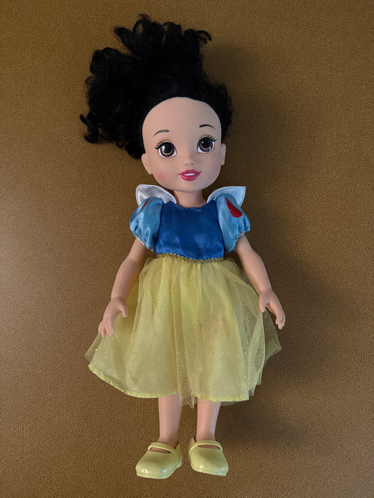 #87 Disney Snow White doll (he her has been put up)
