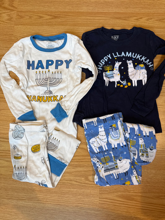 #87 Hanukkah pajamas 4t carters and children’s place VGUC