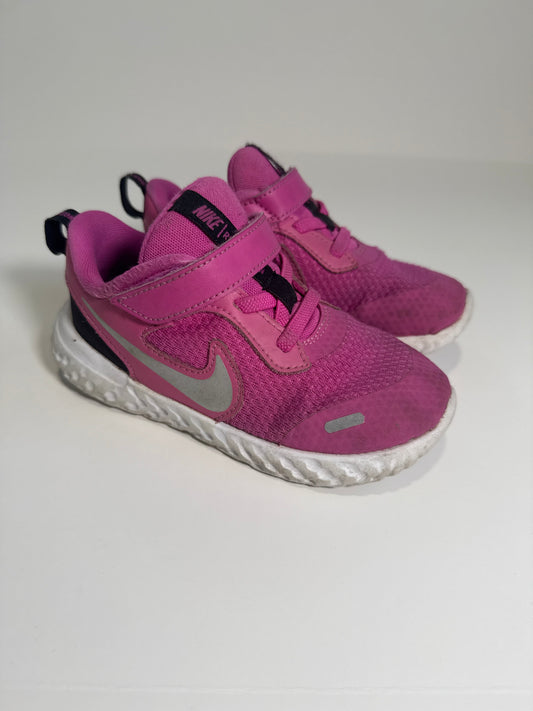 #96 Girls Pink Nike Shoes Size 10C