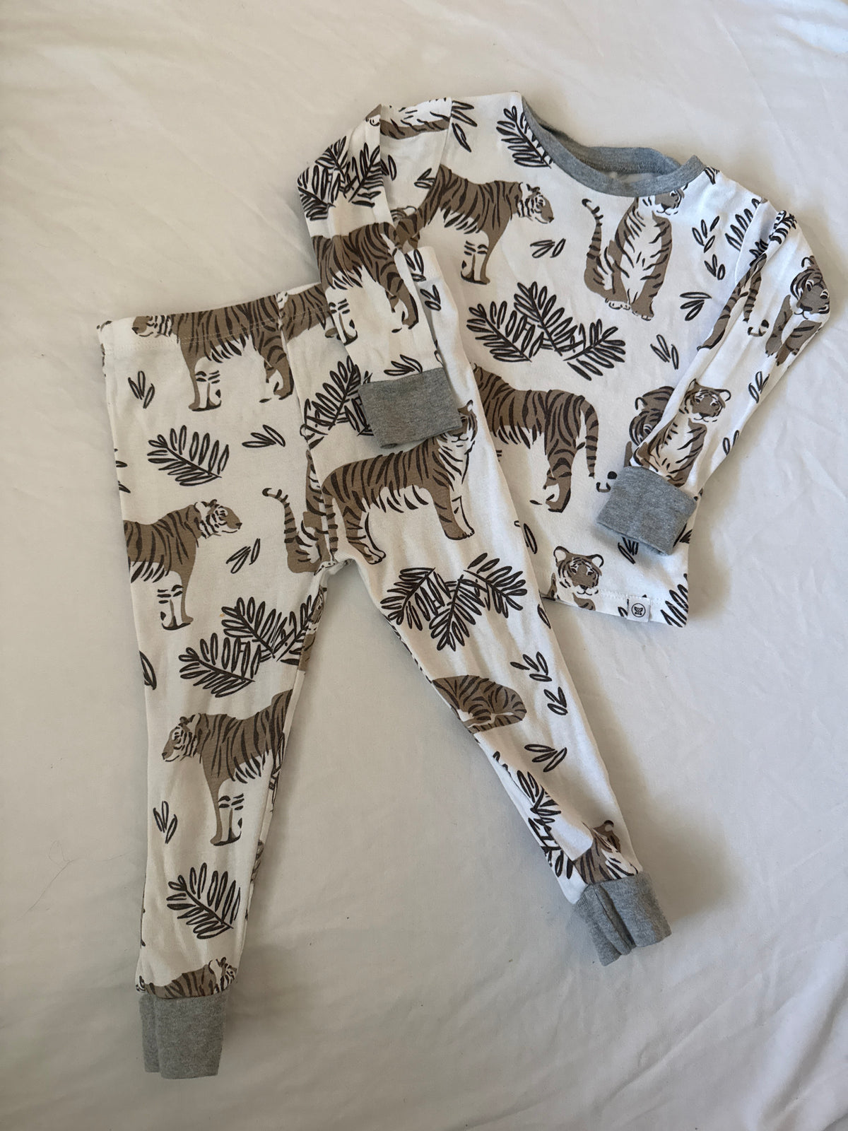 Seller #19 Honest Bengals Tiger Pajamas 24M