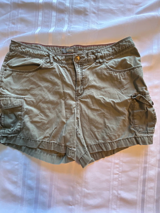 #57  Women’s size 12 Naturals shorts VGUC REDUCED