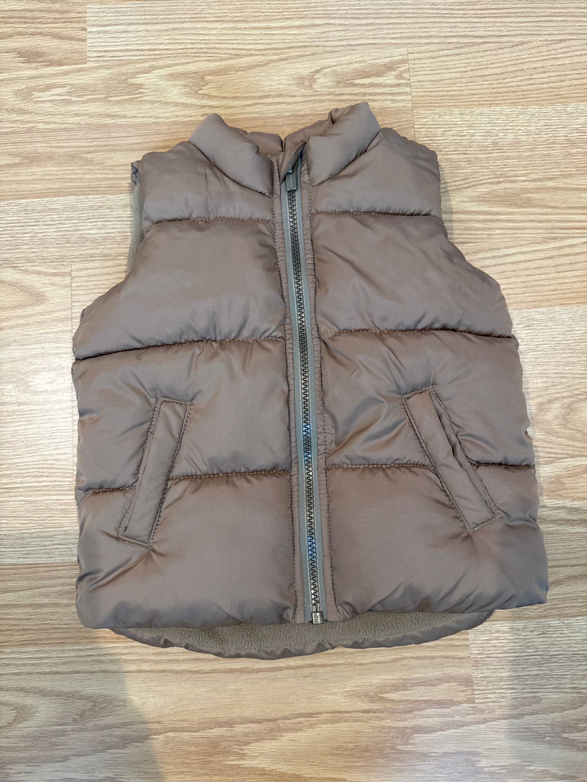 #87 Old navy size 3 boys camel puffer vest VGUC