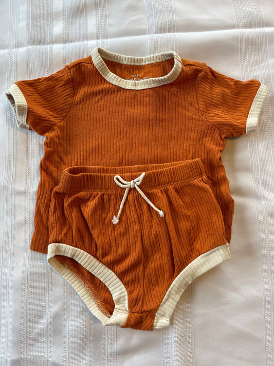 #29  6-9 mo Boys/girls Cat and Jack 2 piece short set EUC