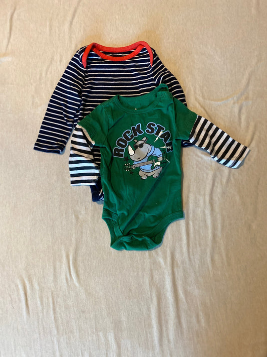 Seller #86 *REDUCED* Boys long sleeve rompers (6-9 month)