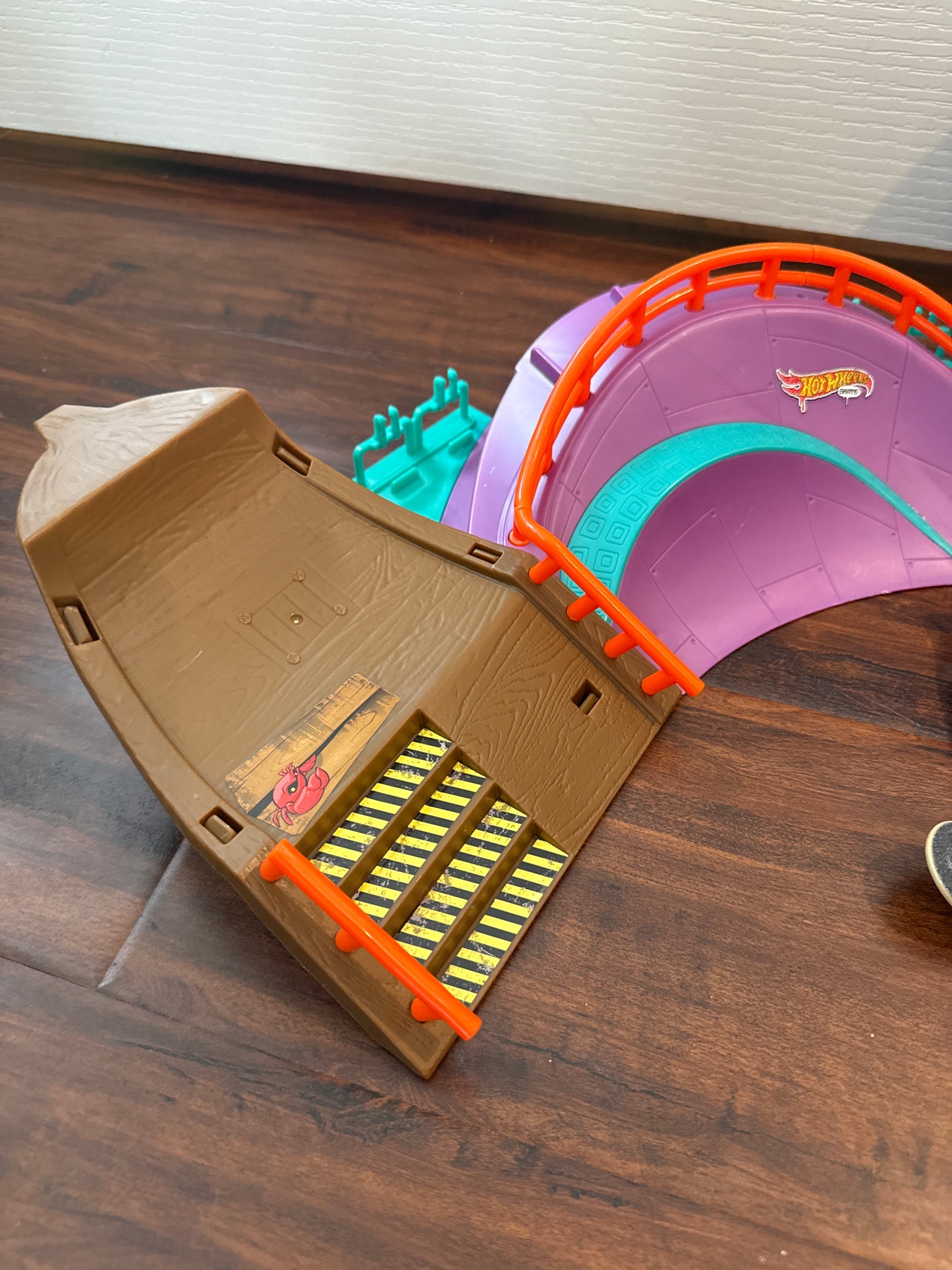 Seller #216 Hot Wheels Octopark Skate Set with extra skateboards