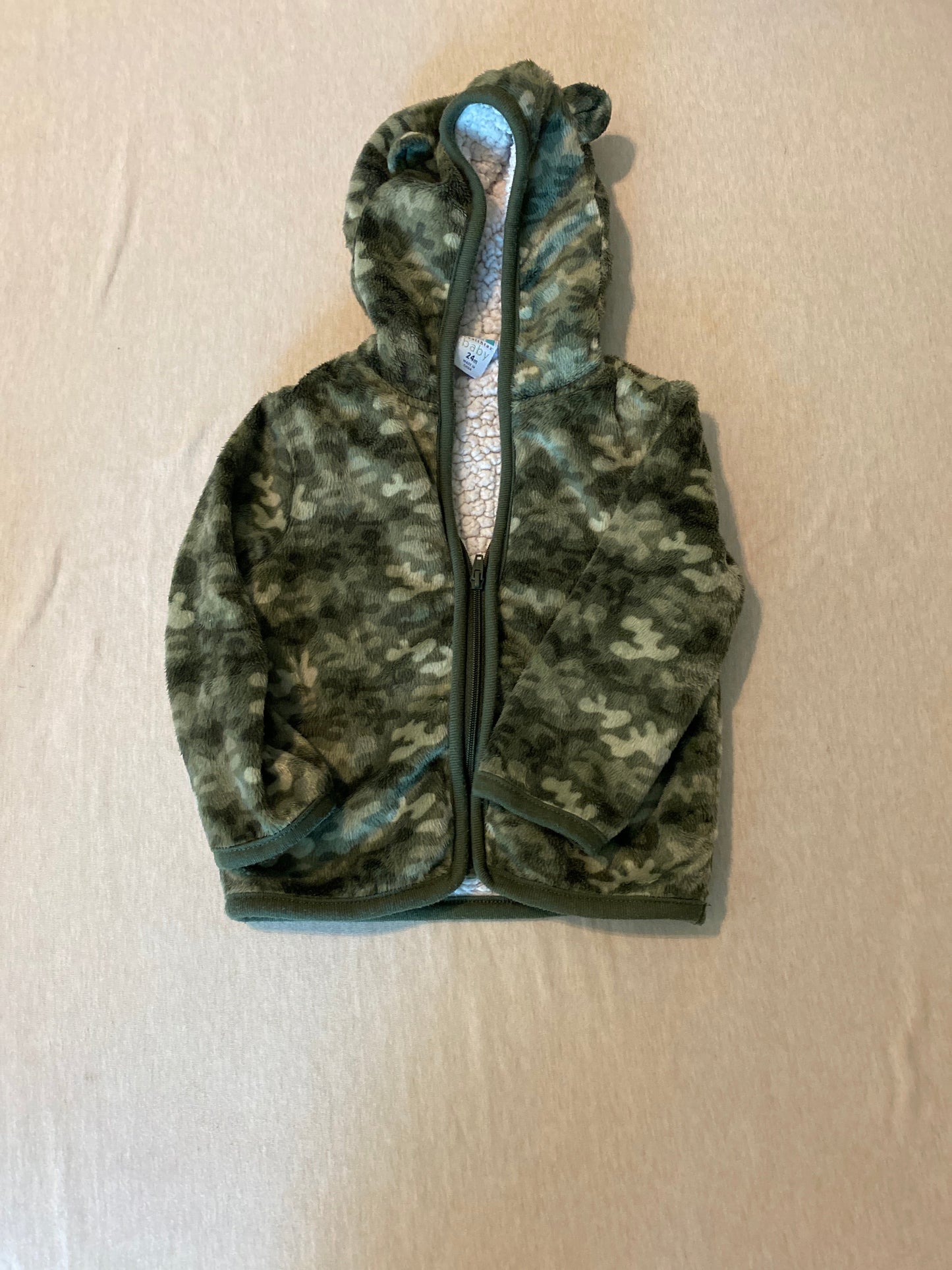 Seller #86 *REDUCED* Camo fleece (24 month)