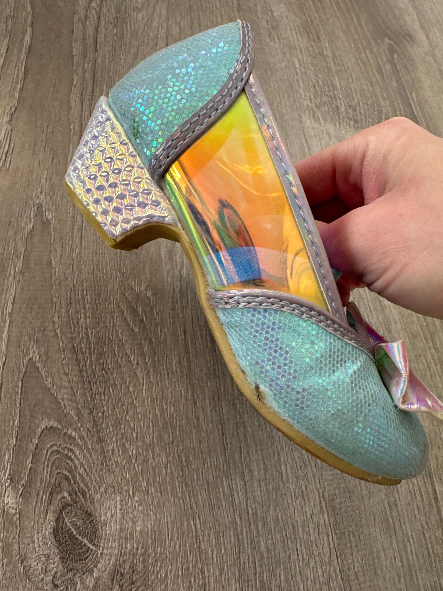 #149 Girls Disney Elsa dress up shoe size 9