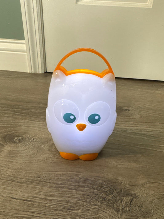 #149 Munchkin light my way Owl carry night light