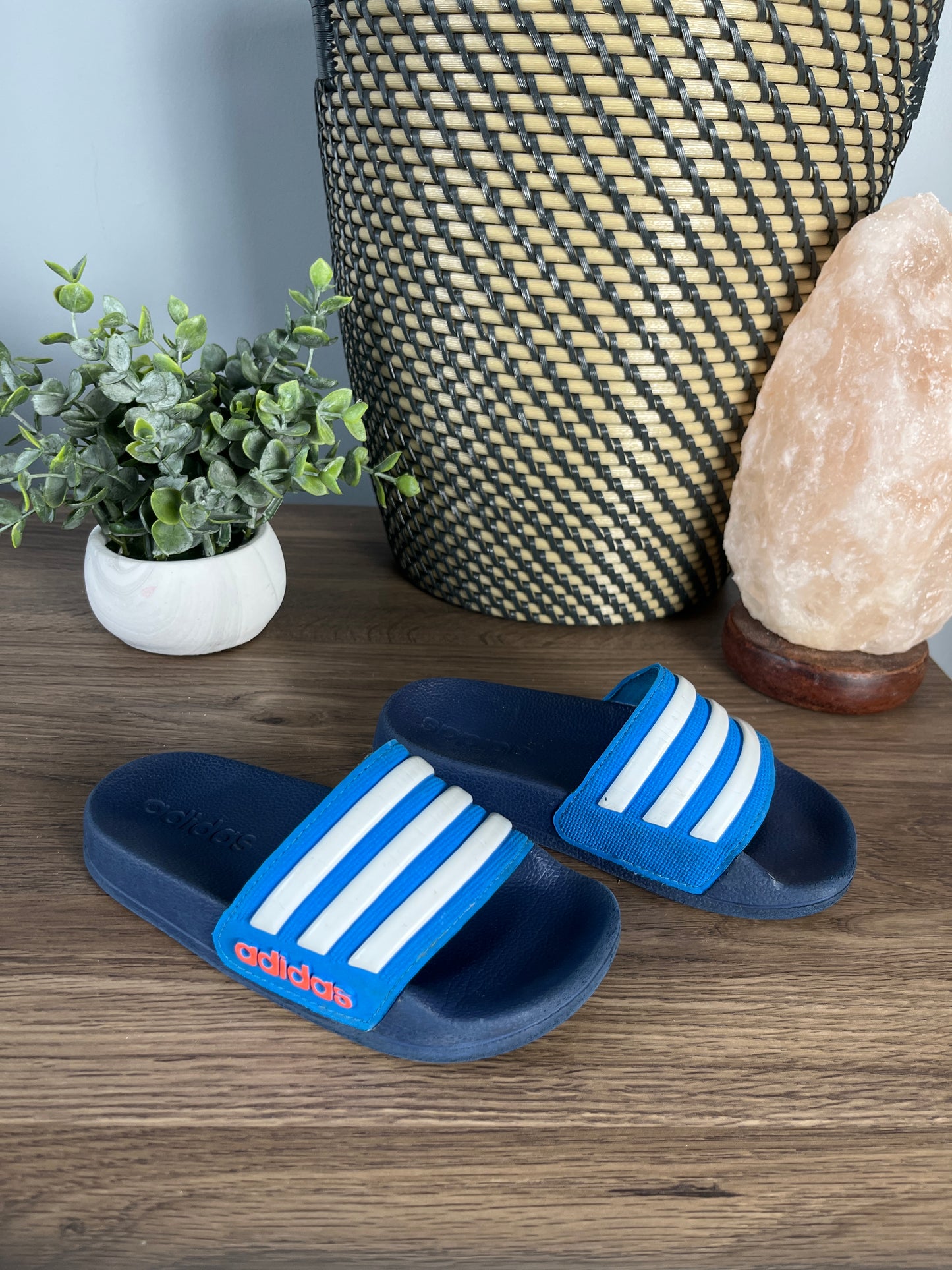Adidas Boys Size 10 Slide SandalsVGUC