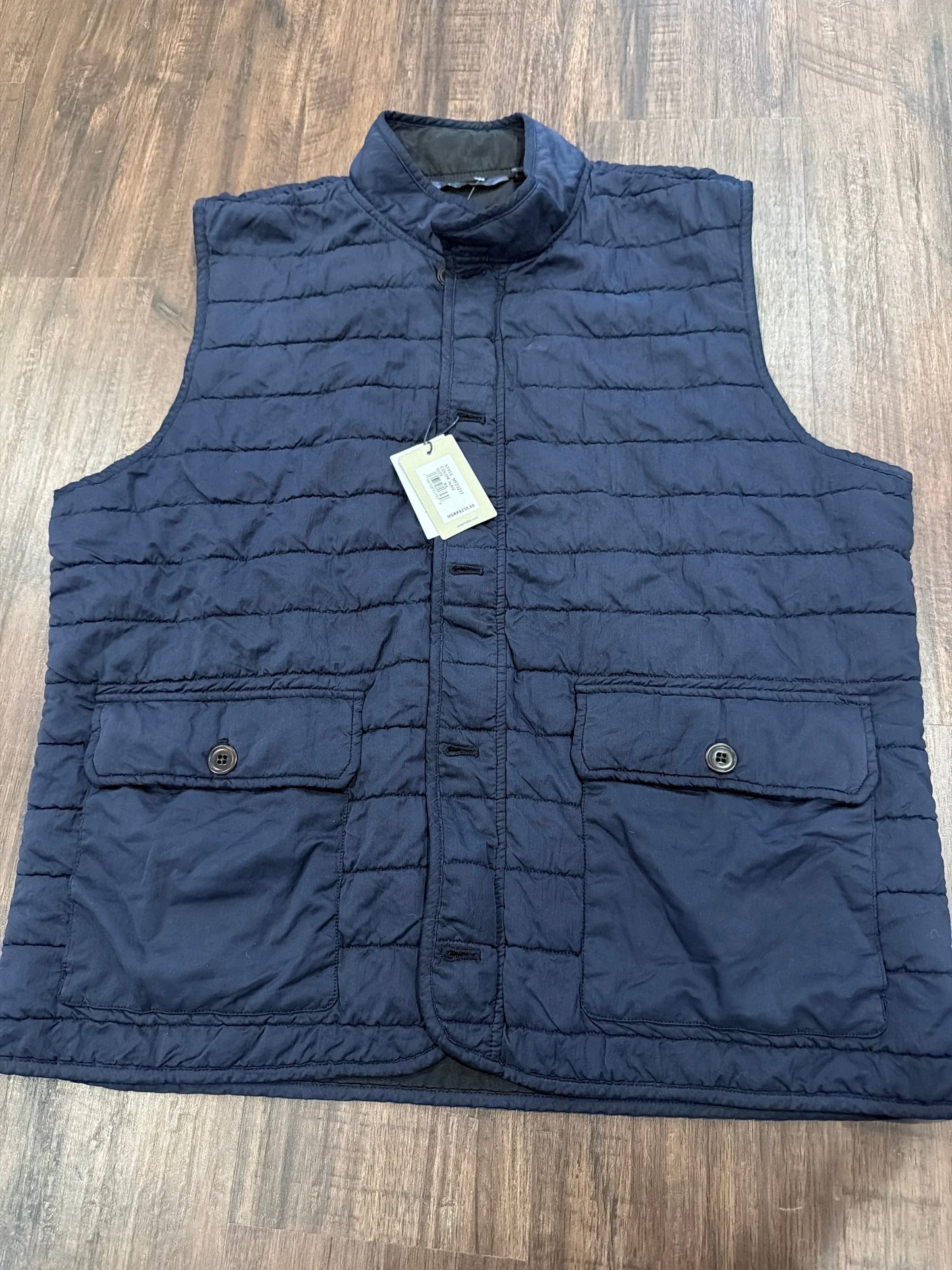 #107 reduced- nwt Mens size XL Peter Millar navy vest