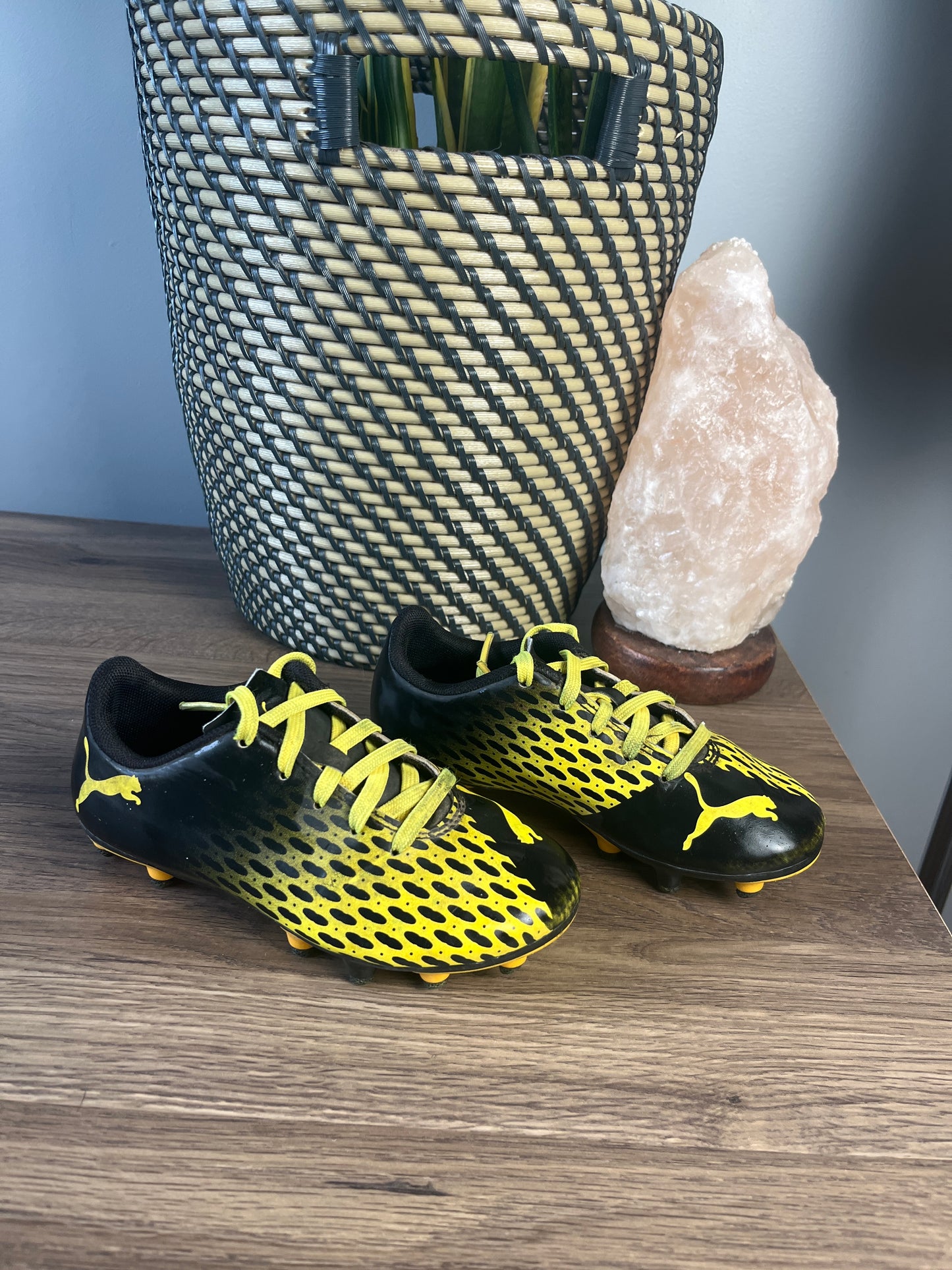 Seller #213 Size 11 Adidas Soccer Cleats VGUC