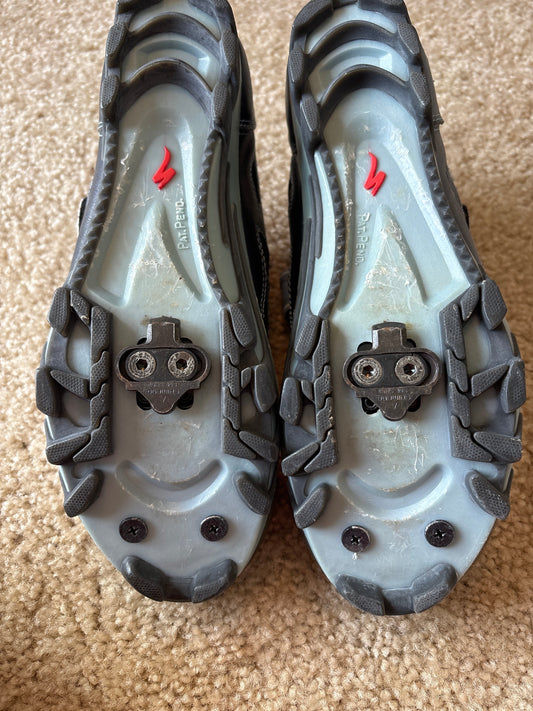 Seller #62 Women's Specialized spinning shoes sz 9 VGUC