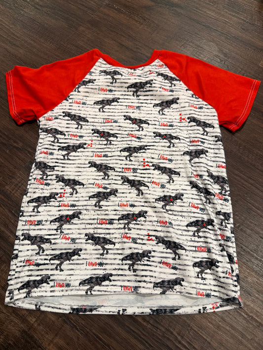 #107 like new size 5/6 boys dinosaur love tee shirt