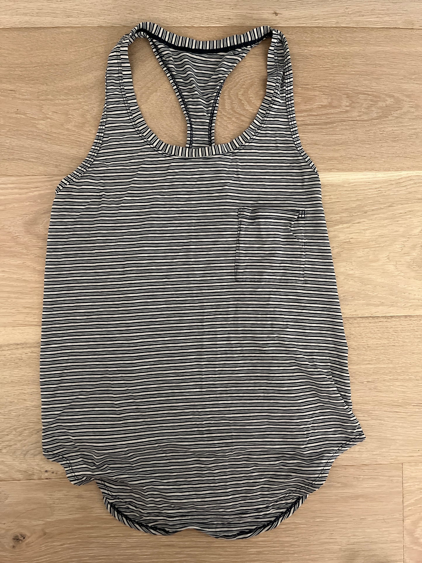 #110 Lululemon Women's Size Black and Tan Racerback Tank