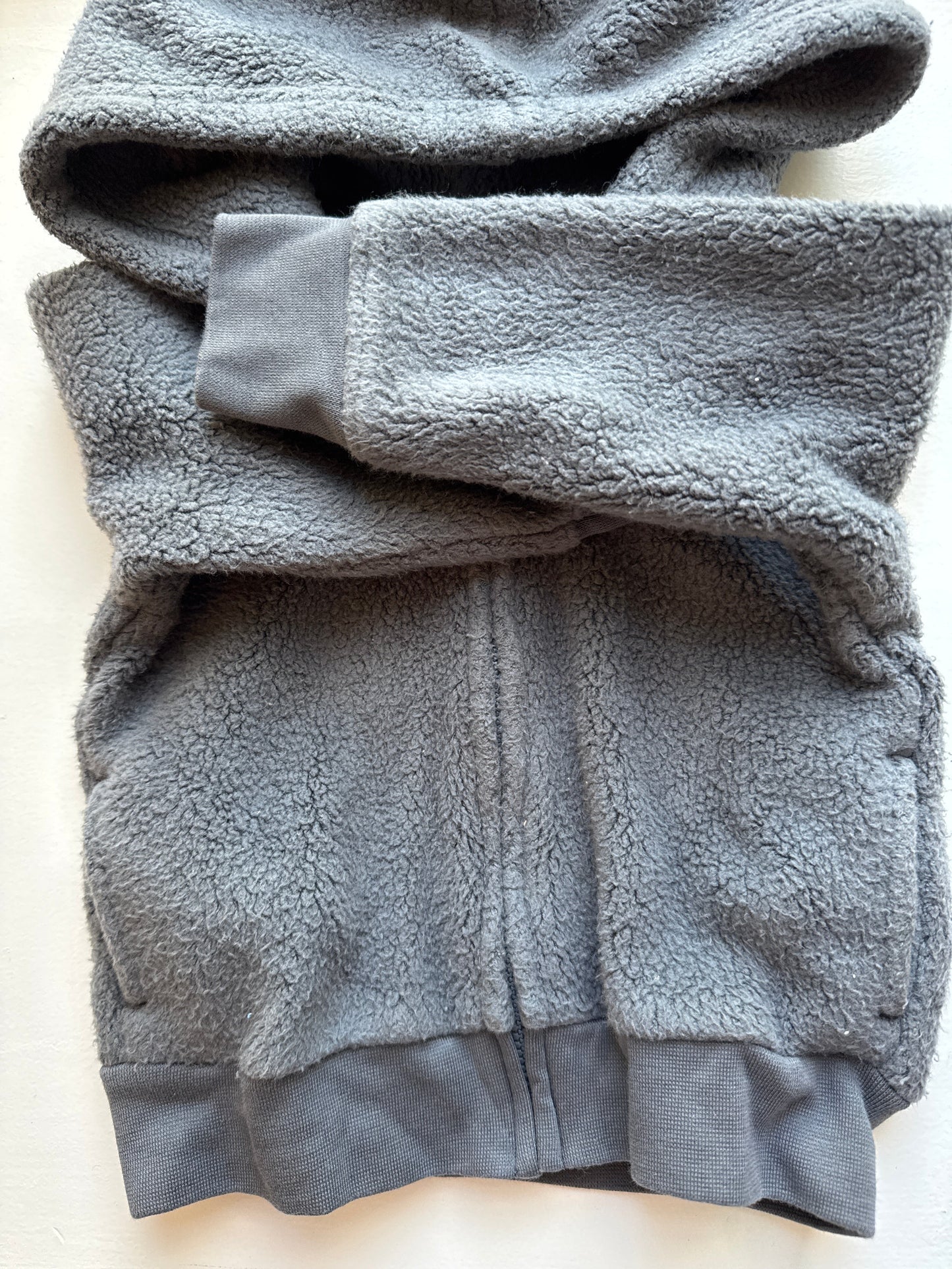 Seller #127 Monica + Andy hooded zip up size 9-12m