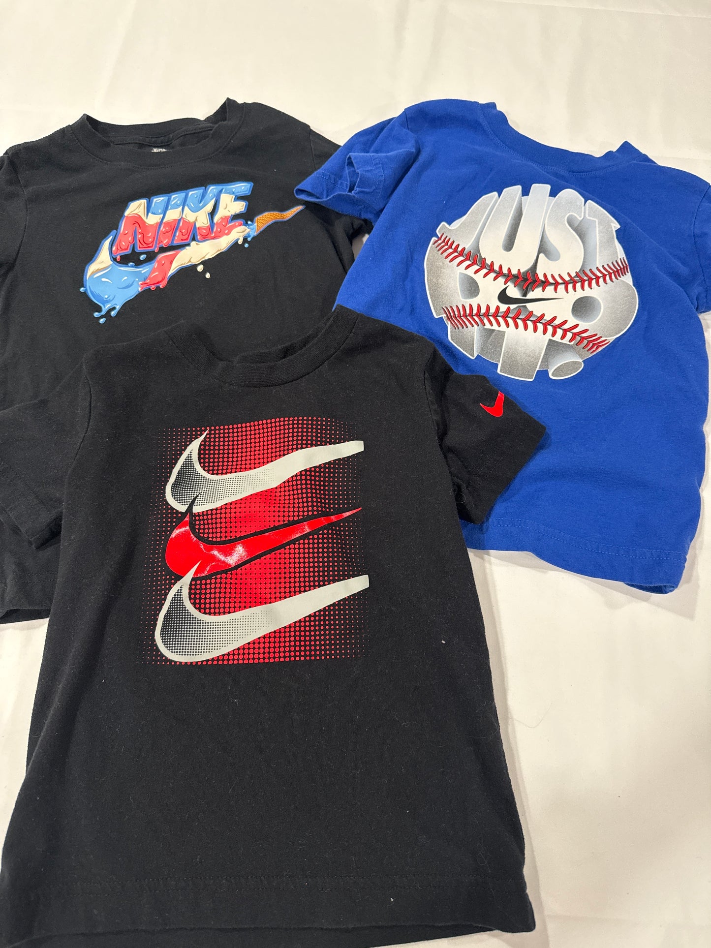 Seller 16- lot of 3 Nike tees size 4t