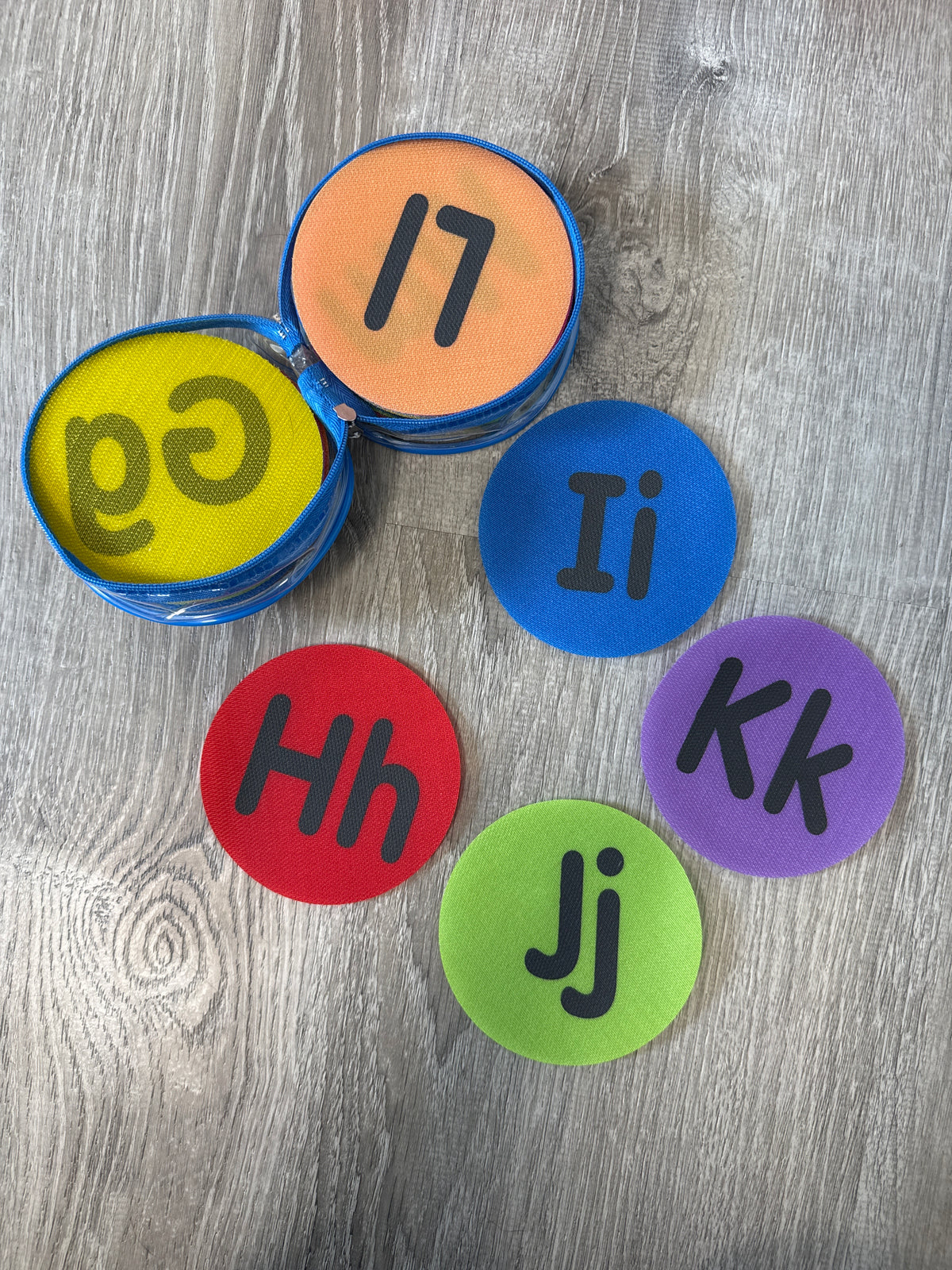 #149 Velcro alphabet carpet dots