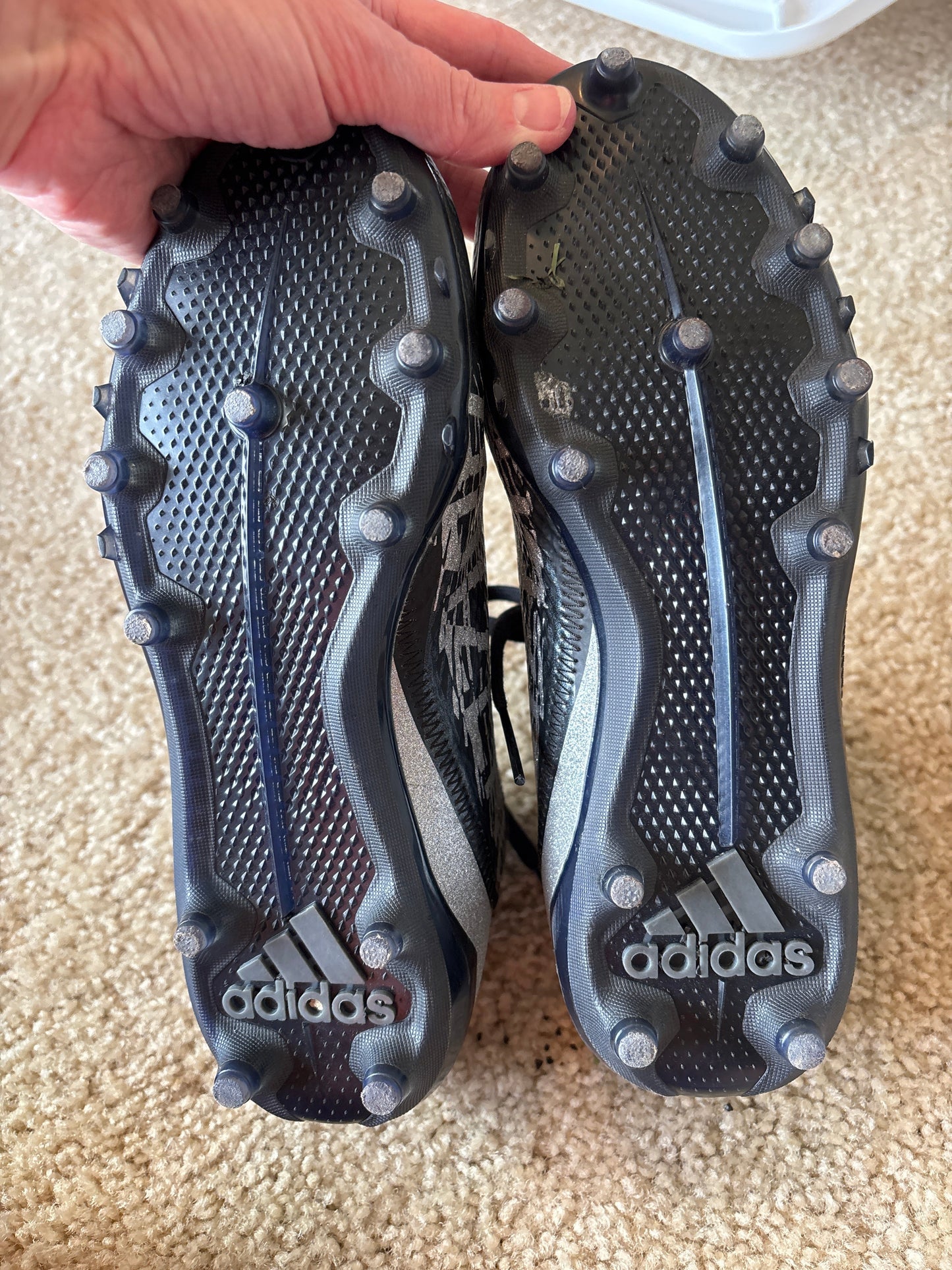 Seller #62 Boys Adidas black/silver soccer cleats sz 5 EUC