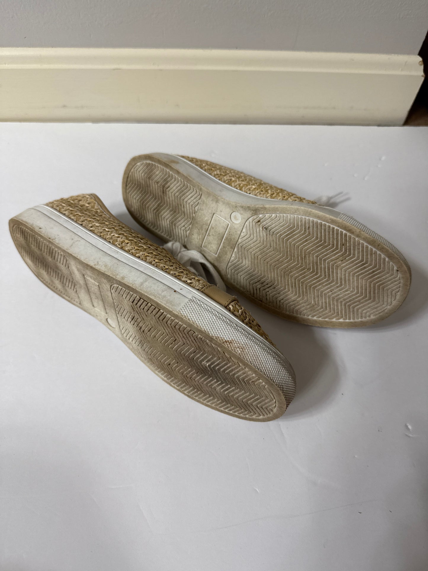 Seller #216, Women’s Tahari brown straw designer sneakers, sz 8 GUC