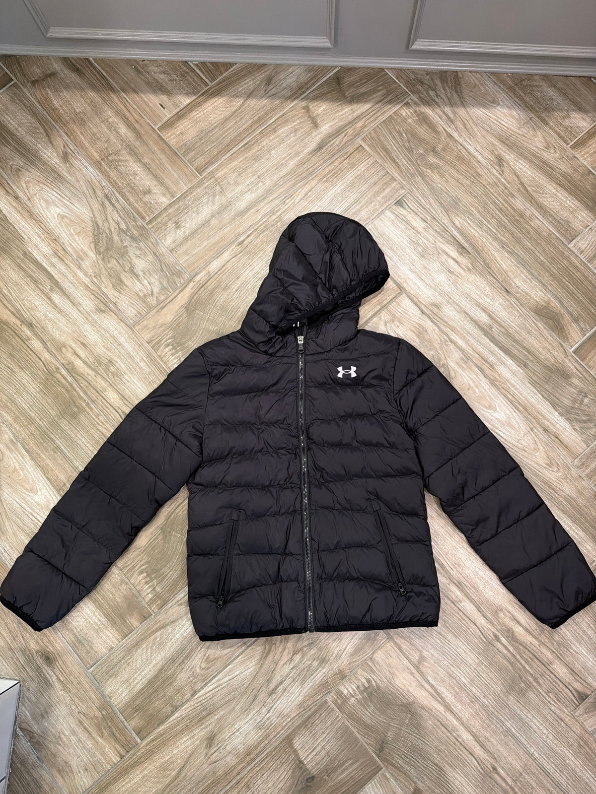 #198 Boy Girls size Large Under Armour Jacket