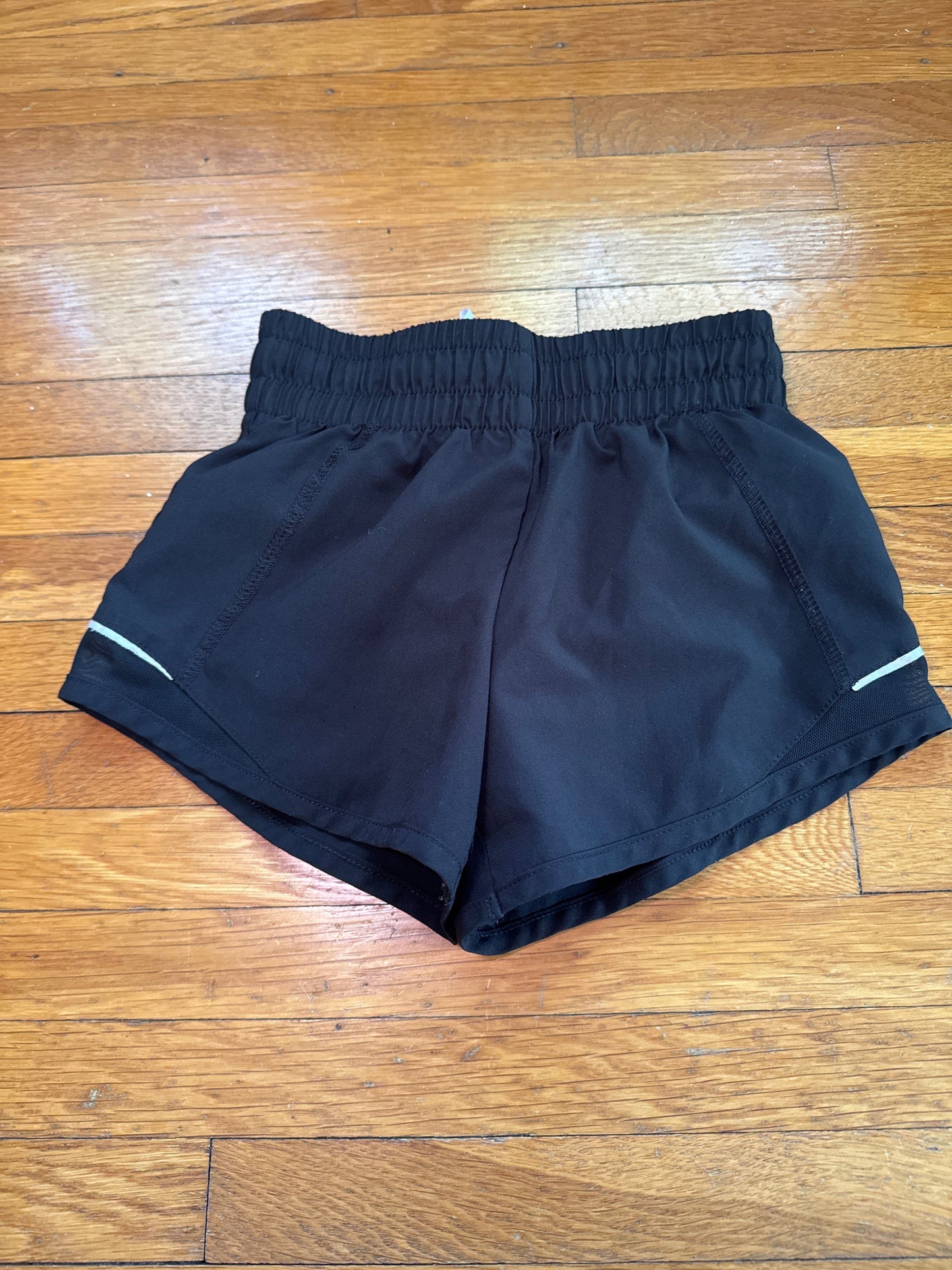 Seller #127 Girls athletic shorts Size XS 4/5